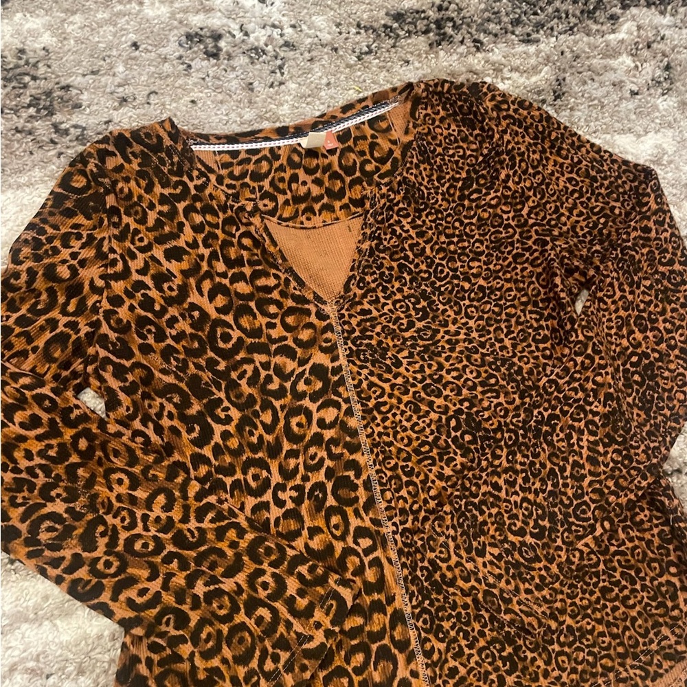 Anthropologie PILCRO Split-Neck Leopard Print Top Waffle Knit Small